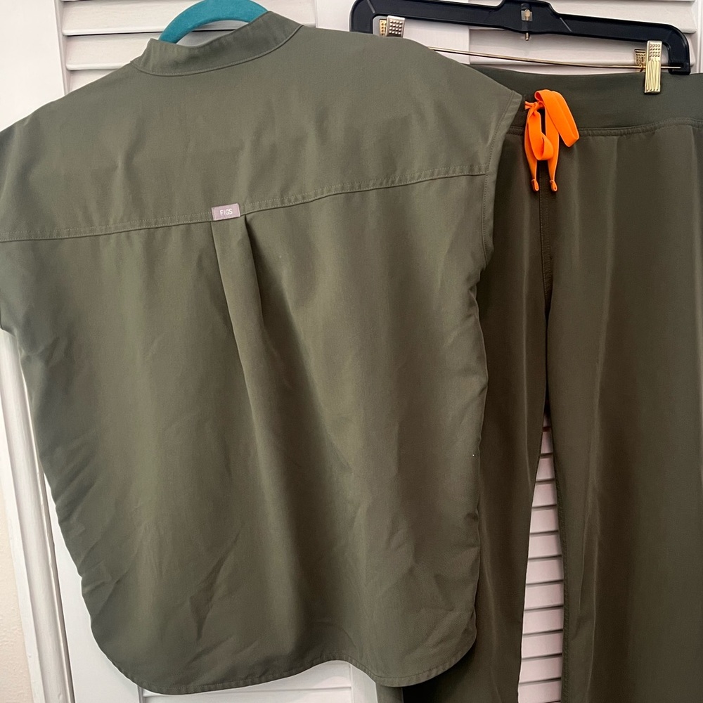 Figs Moss Green Rafaela Top